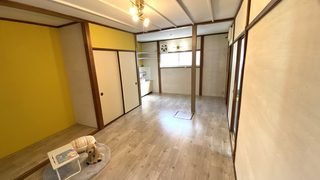 【御陵 / 賃料6.3万円】ペットと暮らす、陽だまりと緑のゆとり。約20畳の大空間LDKと充実設備の戸建て「光の窓と春風の Nodoka」